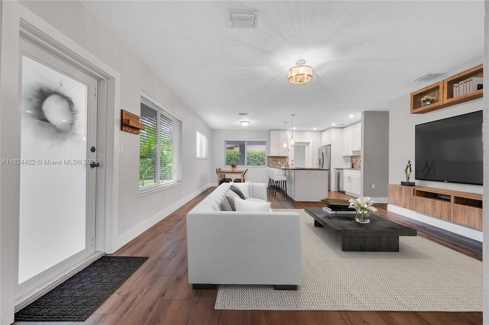 Building Photo - 4764 NE 15th Way