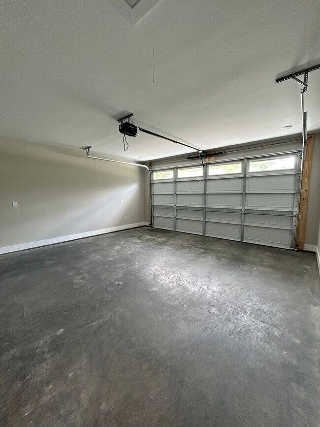 Building Photo - BRAND NEW Ringgold GA Home | 3 Beds, 2.5 Baths, 2.5 Car Garage