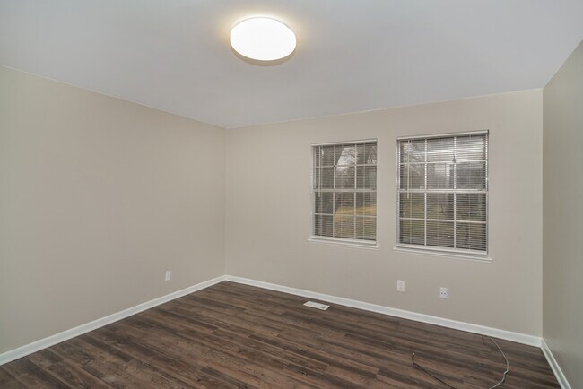 Building Photo - Charming 3 Bedroom in Bessemer