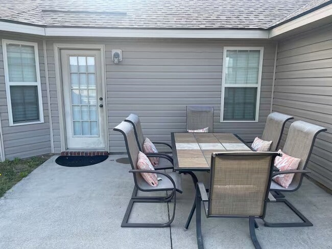 Building Photo - 3 Bedroom Ranch near Fort Gordon