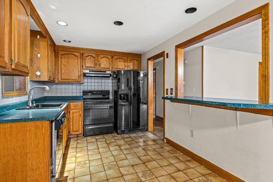 Building Photo - 11 Boline Pl