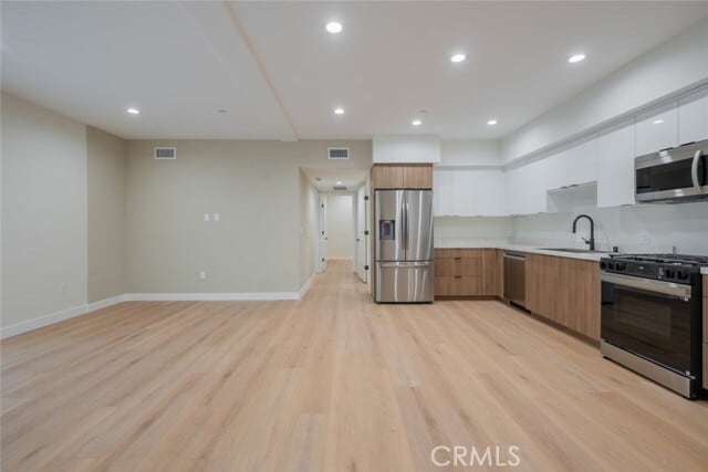 Building Photo - 10218 Fernglen Ave