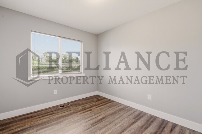 Building Photo - 4647 E 45th St N