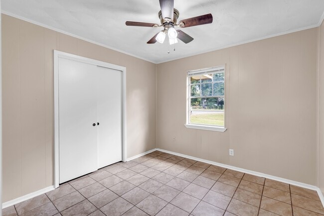 Building Photo - 9701 MS-613