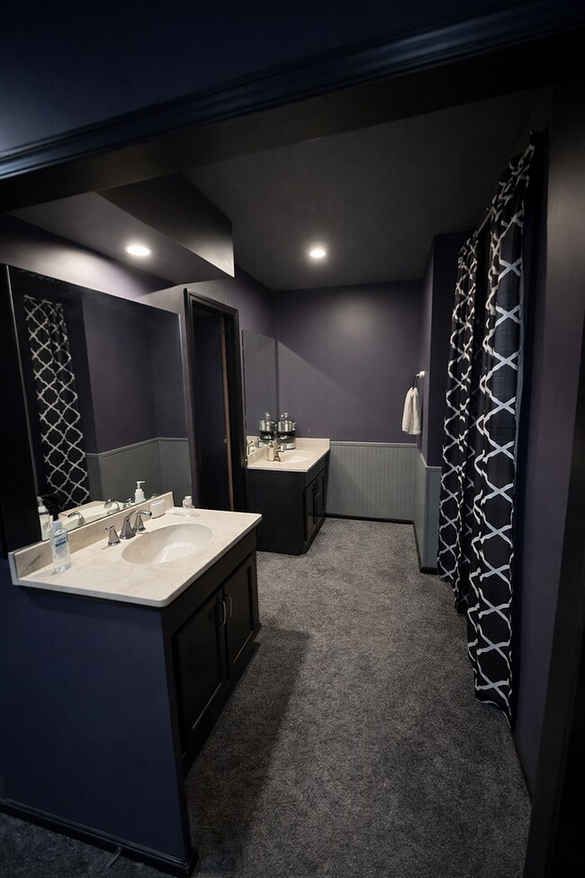 Building Photo - 4 Bed Lenexa Home w/ Finished Basement, Solar, 3 Car Garage and Fenced Yard!!