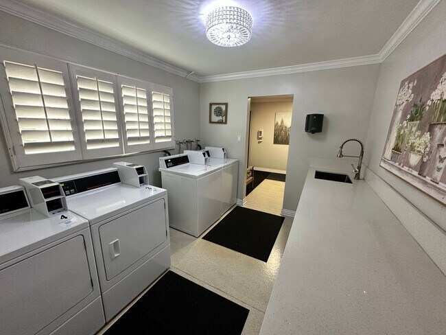 Interior Photo - Villa Viejo Apartments