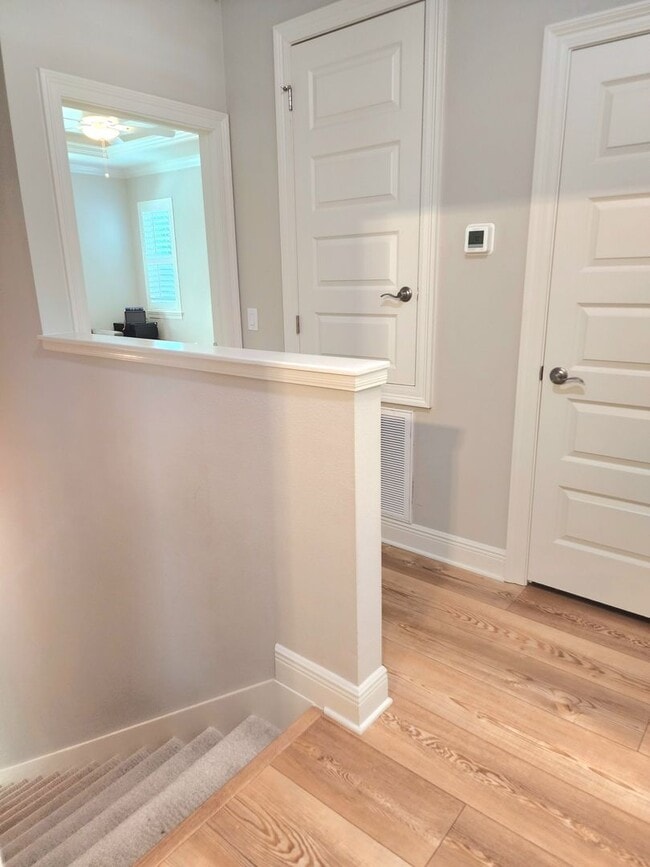 Building Photo - Stunning 2-story Home in the Coveted East Pensacola Heights!