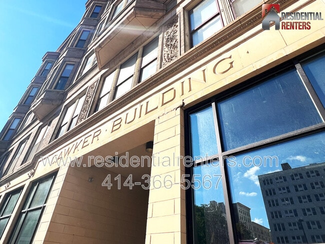 Building Photo - 108 W Wells St