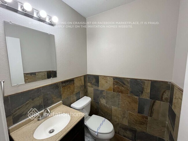 Building Photo - 11545 W Larkspur Rd