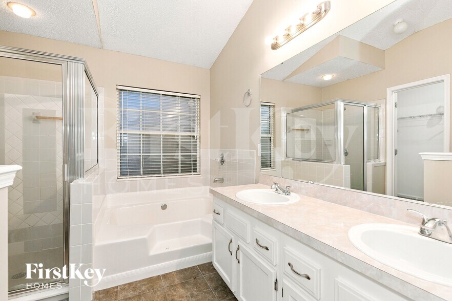 Building Photo - 12595 Blue Eagle Way
