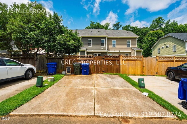 Building Photo - 76 Millbrook-