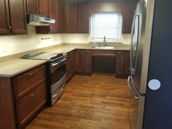 Building Photo - 301 Shannon Dr