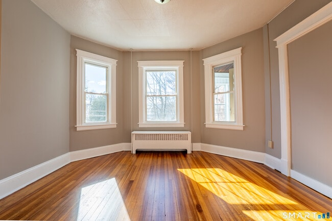 Building Photo - 62-64-64 James St