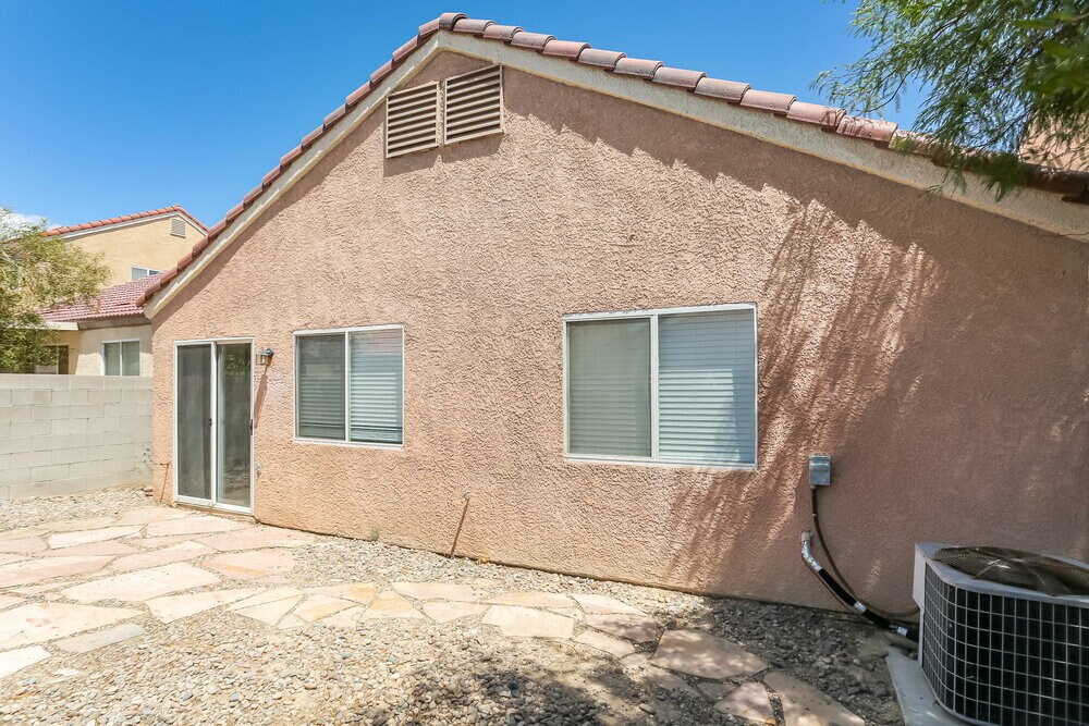 Building Photo - 8809 W Colorful Pines Ave