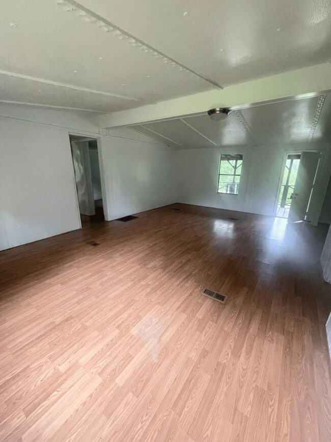 Building Photo - 255 Woodville Heights Cir