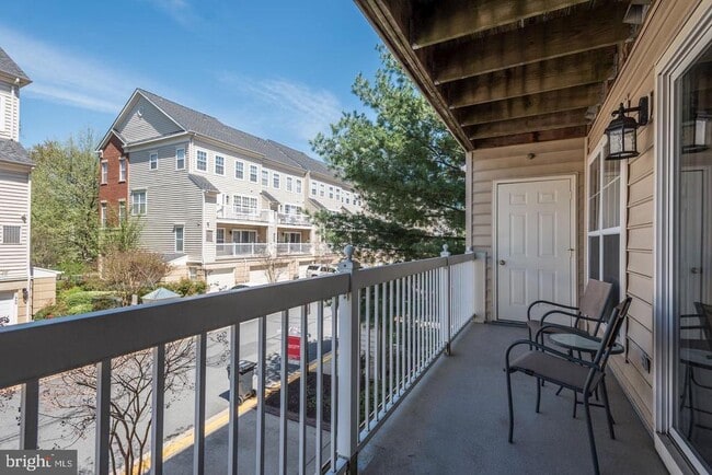 Building Photo - 12085 Trumbull Way
