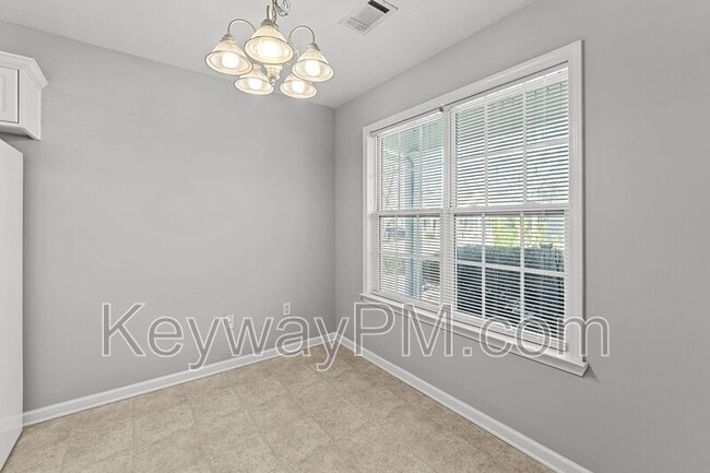 Building Photo - 1805 Honeysuckle Way