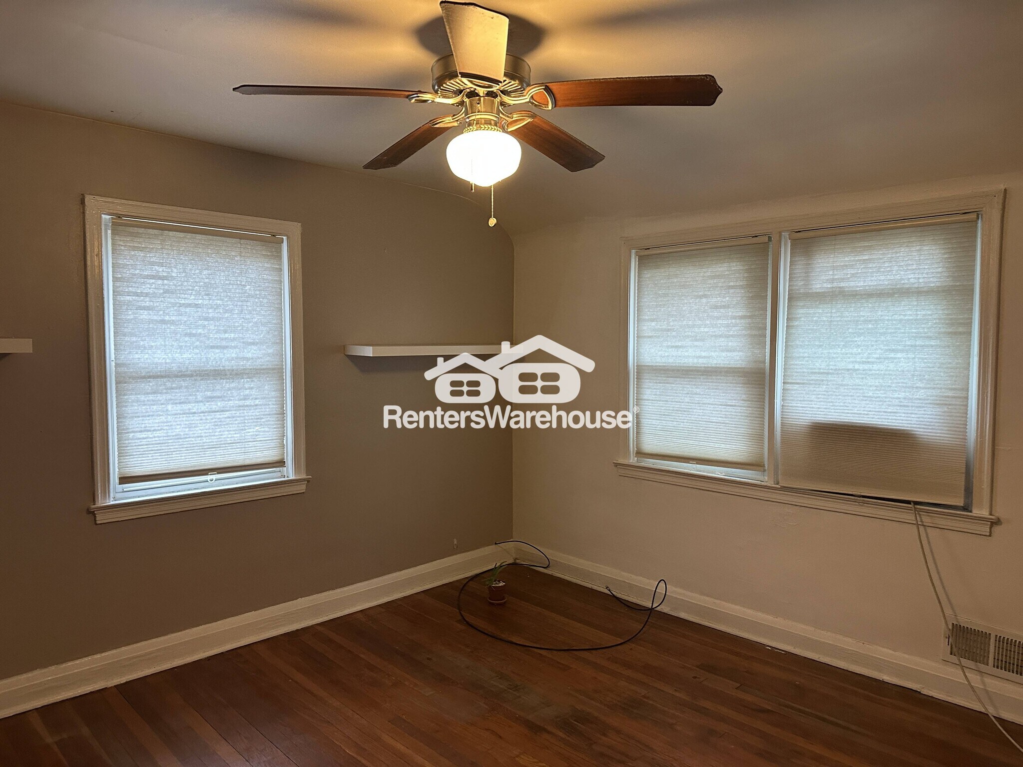 Building Photo - 3219 Taylor Ave