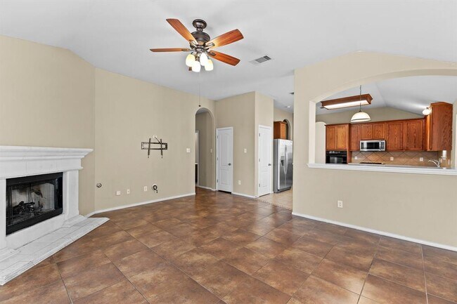 Building Photo - 208 Pecanwood S