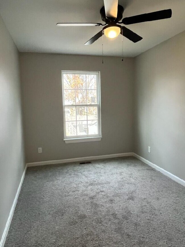 Building Photo - Shelby Park 3 bed 1.5 bath New Construction !