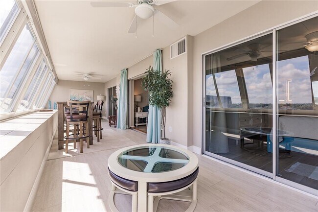 Building Photo - 1200 E Peppertree Ln