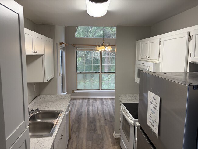 Building Photo - 1034 Stones Throw Dr NW