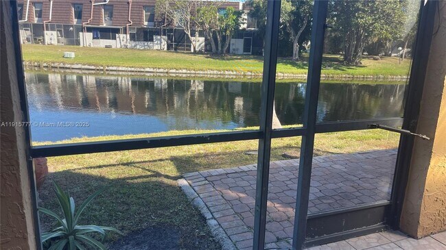 Building Photo - 9113 Lime Tree Ln