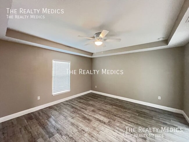 Building Photo - 32 Fir Dr