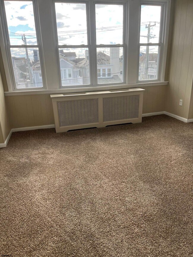 Building Photo - 7223 Ventnor Ave