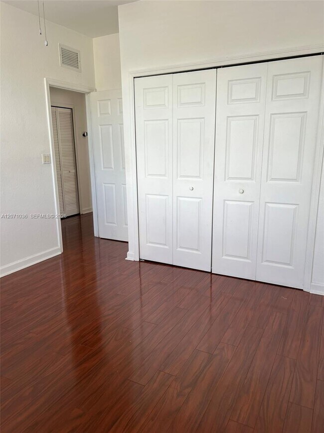 Building Photo - 10861 NW 85th Terrace