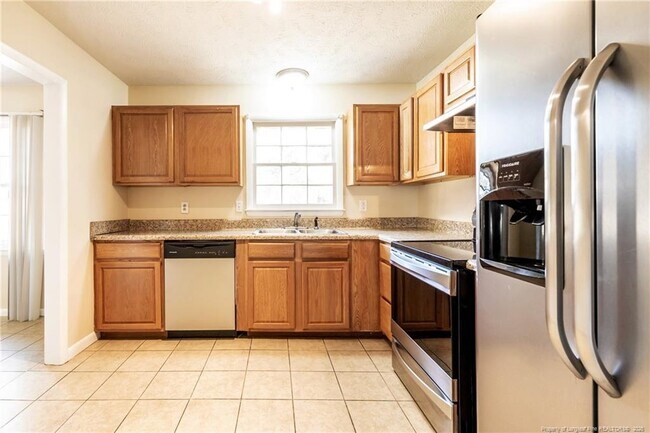 Building Photo - 1113 Oakstone Dr