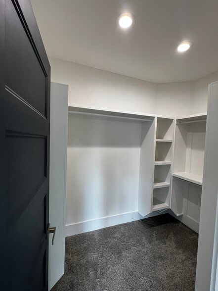 Building Photo - 1072 Zophi St