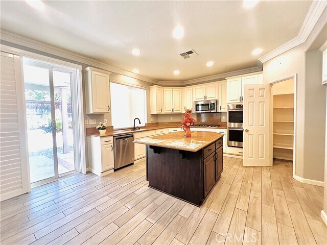 Building Photo - 8740 Lodgepole Ln