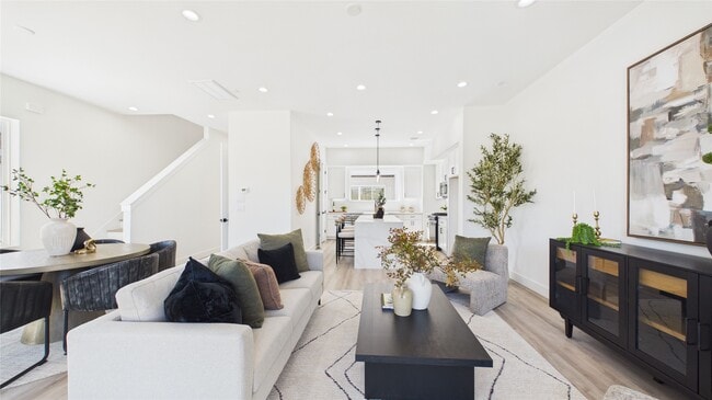 Building Photo - 2417 Harrington St