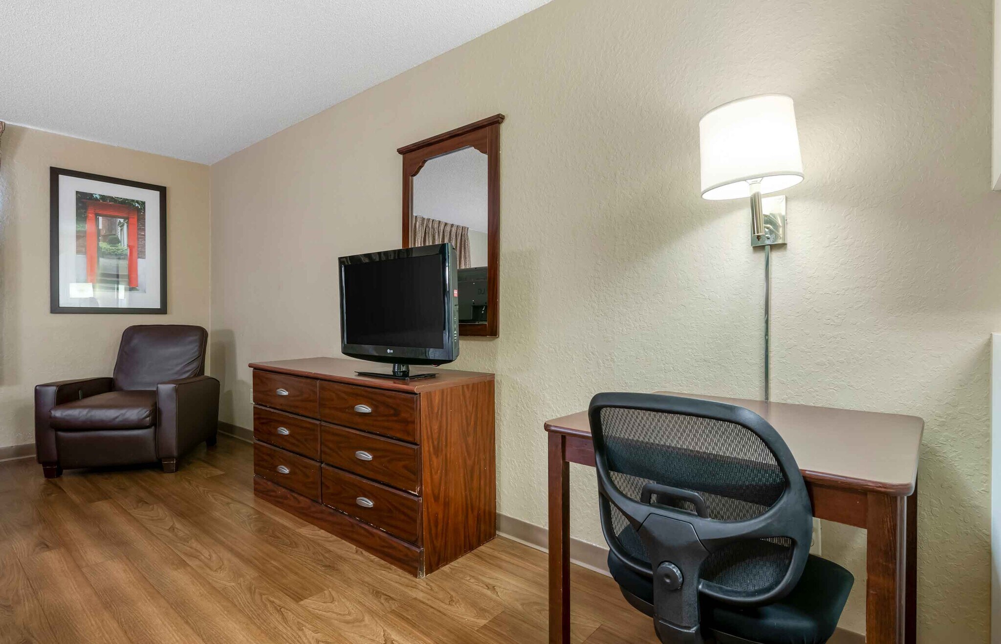 Building Photo - Furnished Studio-Jacksonville - Lenoir Ave...
