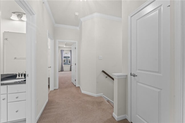 Building Photo - 2008 Hemlock Ln