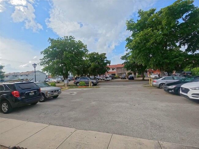 Building Photo - 1790 W 58th St