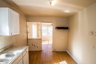 Building Photo - Cozy 2 Br/1 Ba Home Near At&t Center