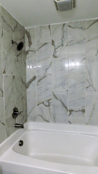 Building Photo - 1173 Waxwing Dr