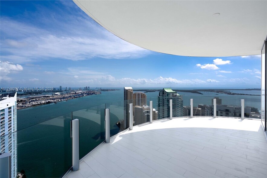 Building Photo - 300 Biscayne Blvd Way