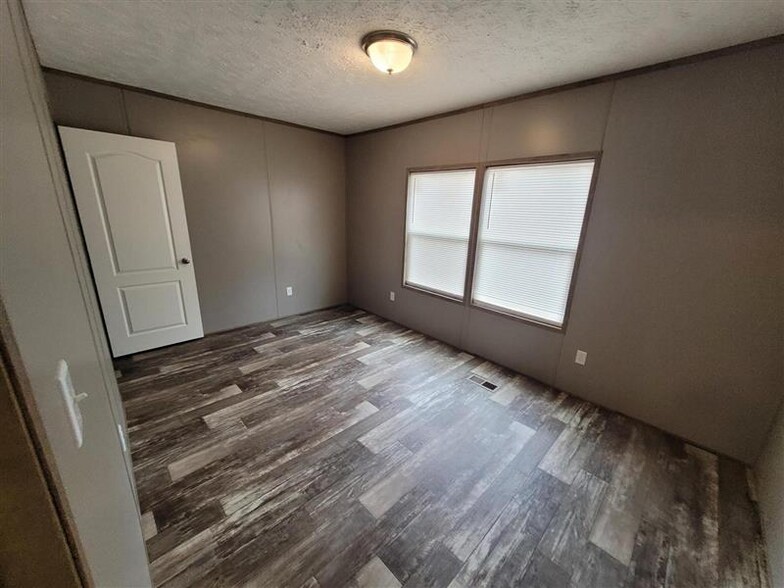 Building Photo - 3611 Rice Mine Rd NE