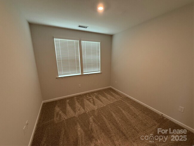 Building Photo - 4455 Reed Crk Dr