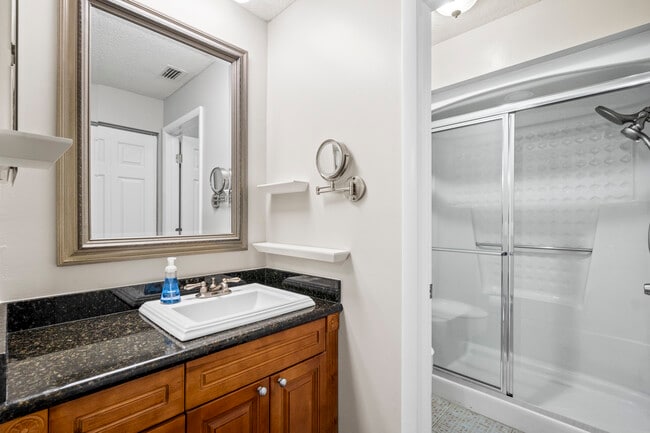 Building Photo - 7360 Ulmerton Rd