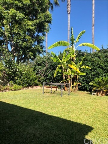 Building Photo - 15 Monaco