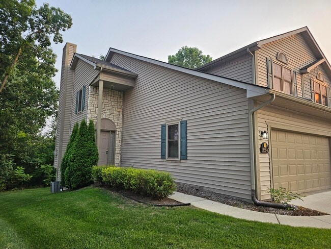 Primary Photo - 324 Stratford Ln