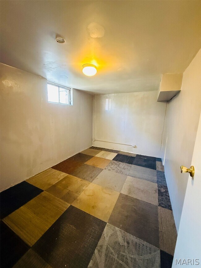 Building Photo - 936 Highmont Dr