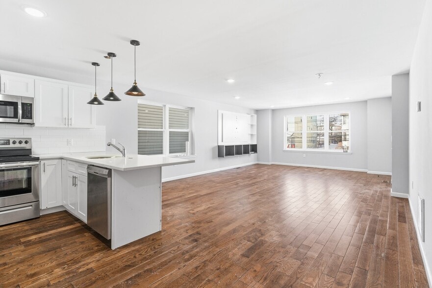 Building Photo - 168 Johnson Ave