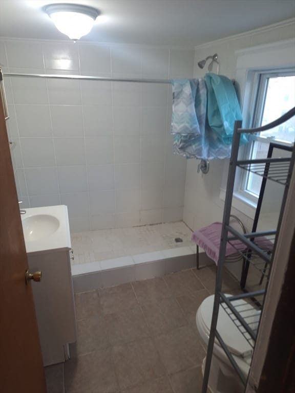 Building Photo - 16 Riverside Ct