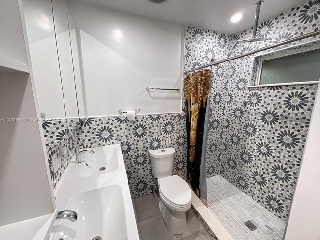 Building Photo - 385 NW 129th St