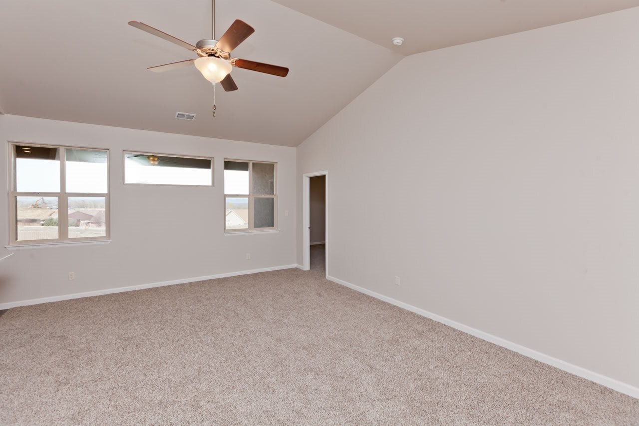 Living room - 119 Dry Creek Ct